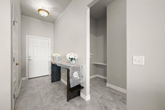 8800 Arman Drive, Yukon, OK 73099