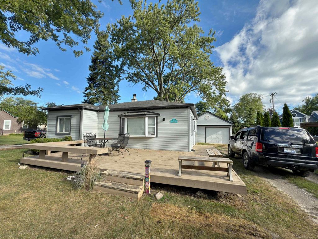 7525 Elmwood Road, Lexington, MI 48450