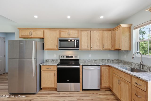 200 Evergreen Dr, Lawrenceburg, KY 40342
