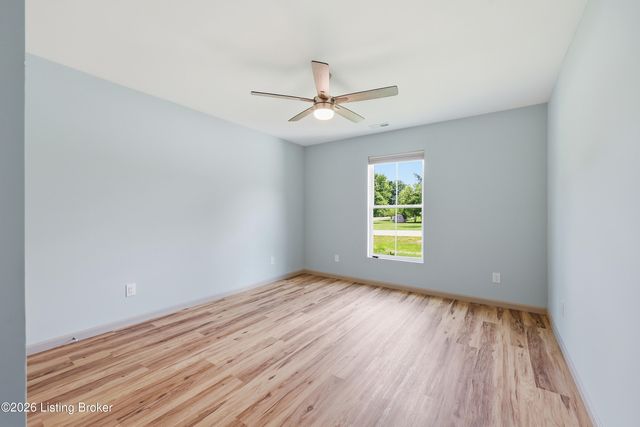 200 Evergreen Dr, Lawrenceburg, KY 40342