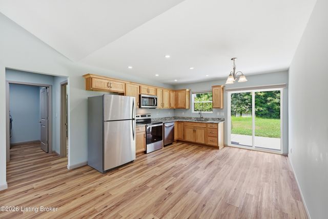 200 Evergreen Dr, Lawrenceburg, KY 40342