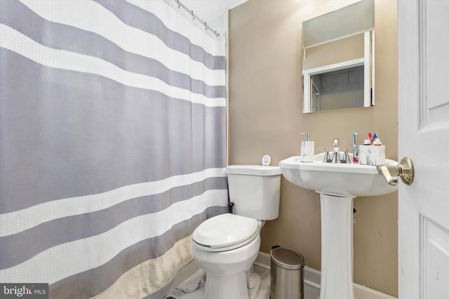 57 WHITEWOOD DR, Levittown, PA 19057