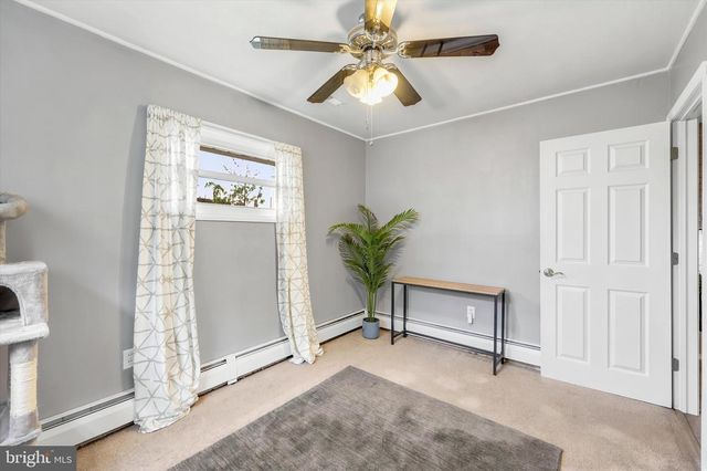 57 WHITEWOOD DR, Levittown, PA 19057