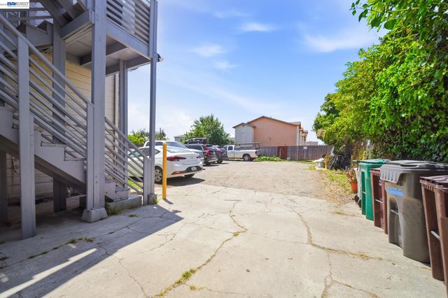 2223 E 23Rd St, Oakland, CA 94606