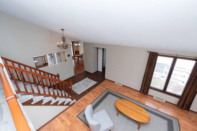 8125 Spring Valley Road, Waconia, MN 55387