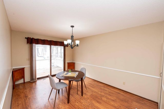 8125 Spring Valley Road, Waconia, MN 55387