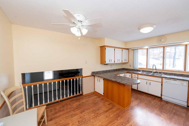 8125 Spring Valley Road, Waconia, MN 55387