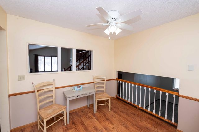 8125 Spring Valley Road, Waconia, MN 55387