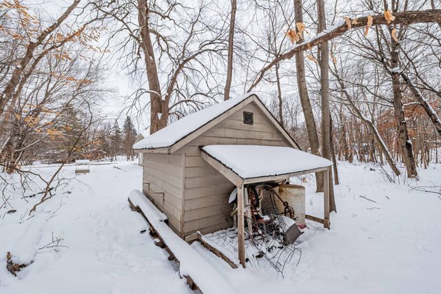 8125 Spring Valley Road, Waconia, MN 55387