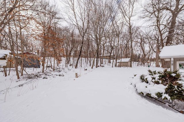 8125 Spring Valley Road, Waconia, MN 55387