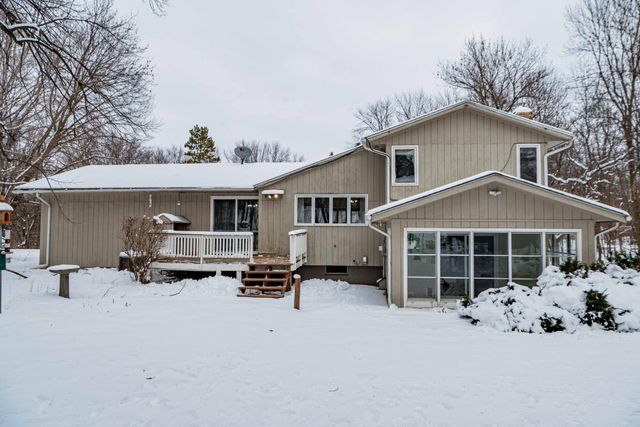 8125 Spring Valley Road, Waconia, MN 55387
