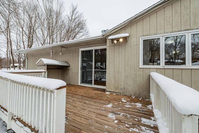 8125 Spring Valley Road, Waconia, MN 55387