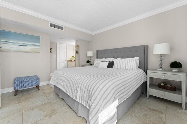 1700 BENJAMIN FRANKLIN DRIVE 10F, Sarasota, FL 34236