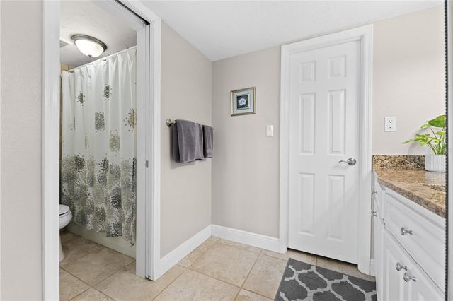 1700 BENJAMIN FRANKLIN DRIVE 10F, Sarasota, FL 34236