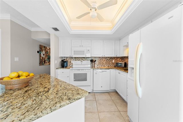 1700 BENJAMIN FRANKLIN DRIVE 10F, Sarasota, FL 34236