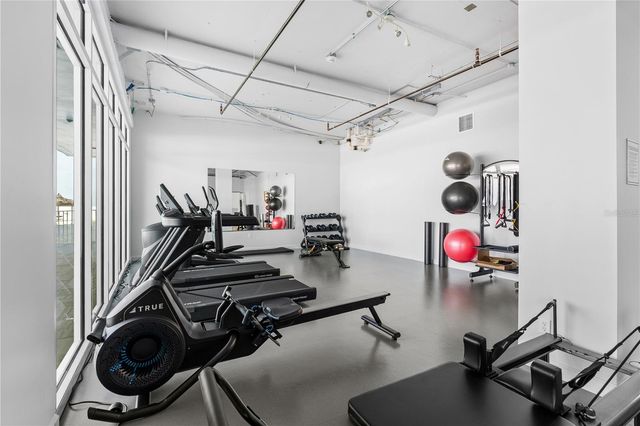 1700 BENJAMIN FRANKLIN DRIVE 10F, Sarasota, FL 34236