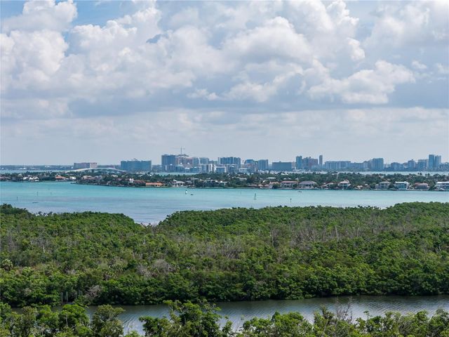 1700 BENJAMIN FRANKLIN DRIVE 10F, Sarasota, FL 34236