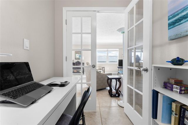 1700 BENJAMIN FRANKLIN DRIVE 10F, Sarasota, FL 34236