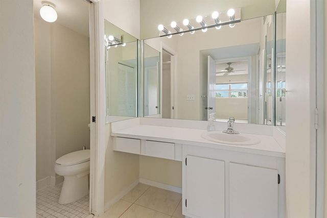 6850 10th Avenue N 406, Lake Worth, FL 33467