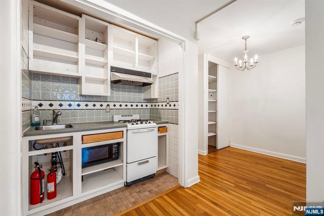 3061 Edwin 3E, Fort Lee, NJ 07024