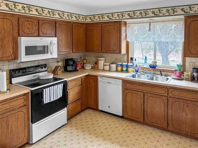 N2747 County Road Q, Medford, WI 54451