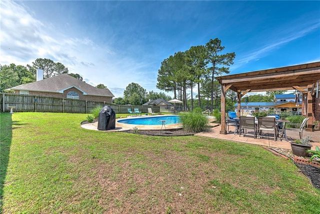 2046 Pine Woods Road, Springdale, AR 72762