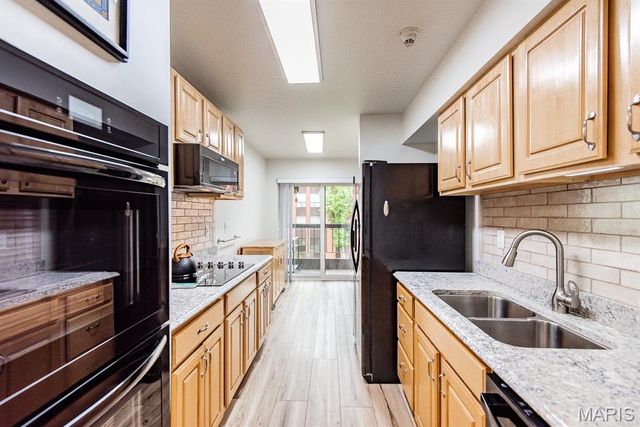 550 Coeur De Royale Drive 301, Creve Coeur, MO 63141