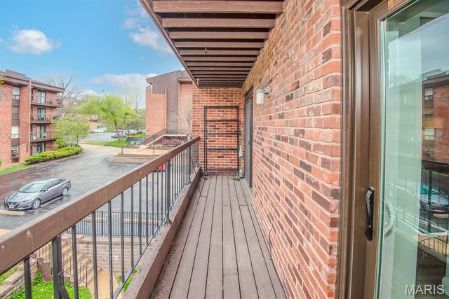550 Coeur De Royale Drive 301, Creve Coeur, MO 63141