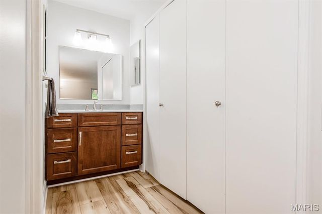 550 Coeur De Royale Drive 301, Creve Coeur, MO 63141