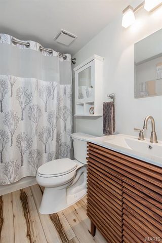 550 Coeur De Royale Drive 301, Creve Coeur, MO 63141