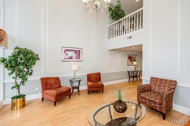 550 Coeur De Royale Drive 301, Creve Coeur, MO 63141