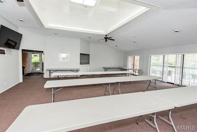 550 Coeur De Royale Drive 301, Creve Coeur, MO 63141