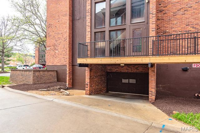 550 Coeur De Royale Drive 301, Creve Coeur, MO 63141