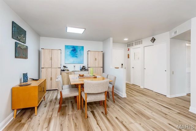 550 Coeur De Royale Drive 301, Creve Coeur, MO 63141
