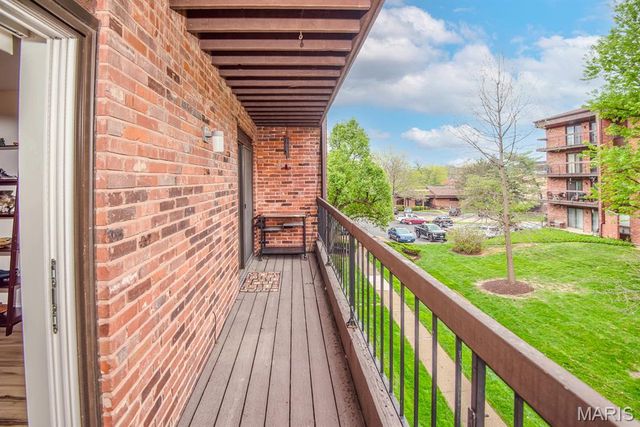 550 Coeur De Royale Drive 301, Creve Coeur, MO 63141