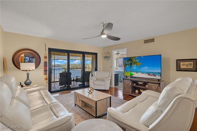3458 Hancock Bridge PKWY 136, North Fort Myers, FL 33903