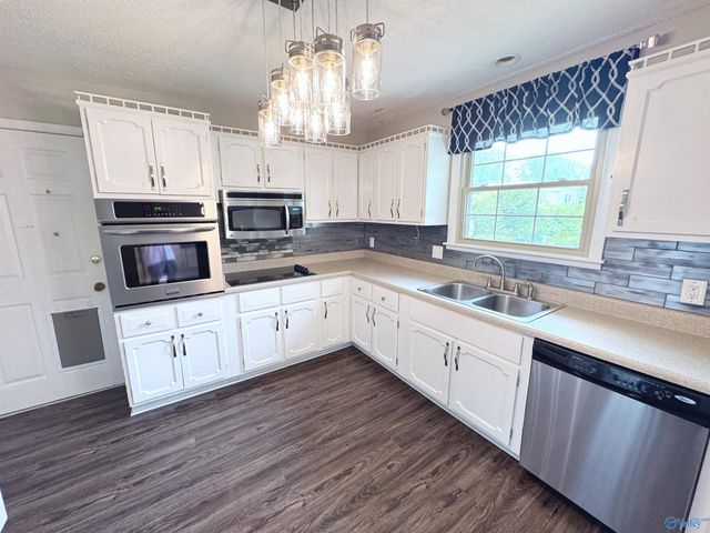 11406 Crestfield Drive, Huntsville, AL 35803
