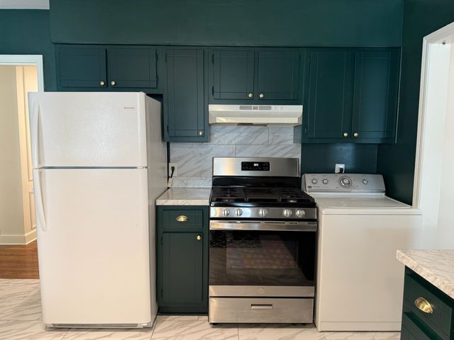 1086 PERKINS TER, Memphis, TN 38117