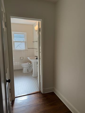 1086 PERKINS TER, Memphis, TN 38117