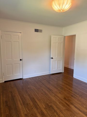 1086 PERKINS TER, Memphis, TN 38117