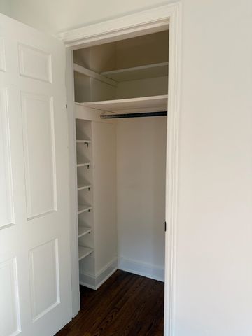 1086 PERKINS TER, Memphis, TN 38117