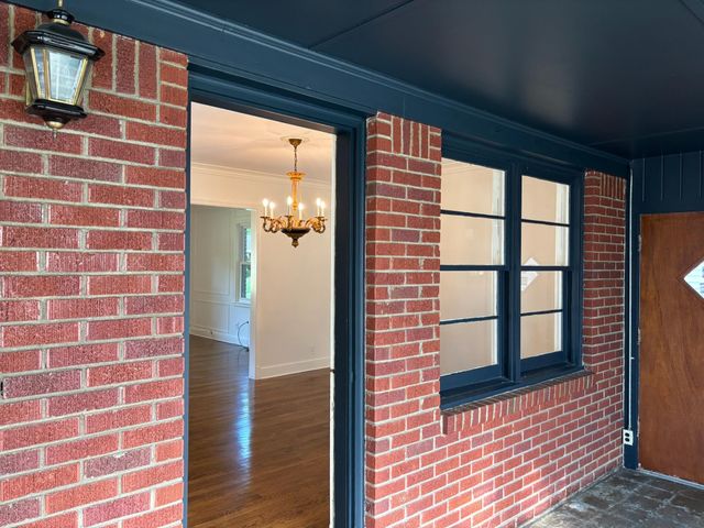 1086 PERKINS TER, Memphis, TN 38117