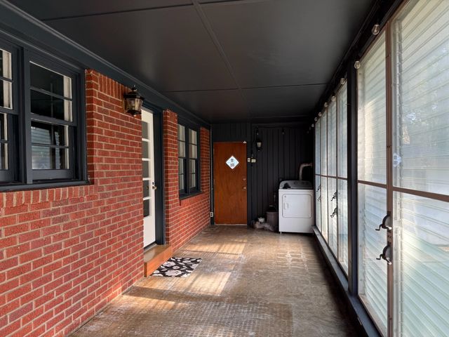 1086 PERKINS TER, Memphis, TN 38117