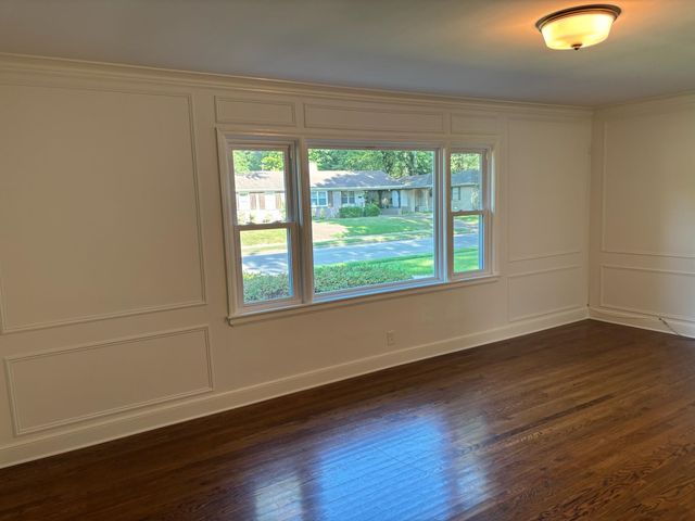 1086 PERKINS TER, Memphis, TN 38117