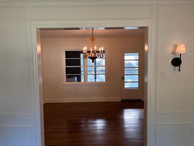 1086 PERKINS TER, Memphis, TN 38117