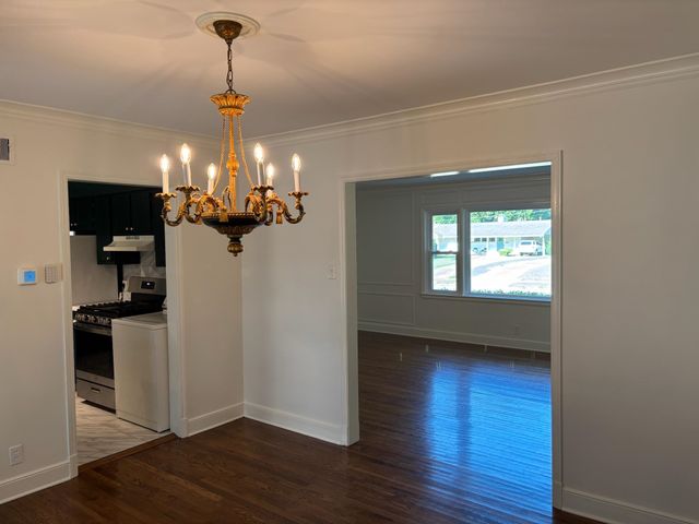 1086 PERKINS TER, Memphis, TN 38117