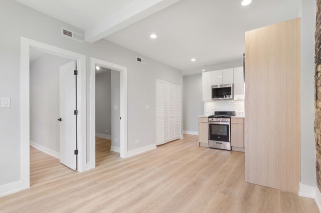 1554 W Juneway Terrace 1R, Chicago, IL 60626