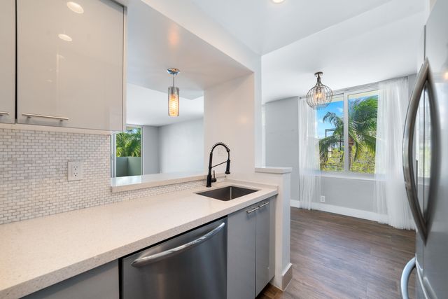 1200 West Avenue 316, Miami Beach, FL 33139