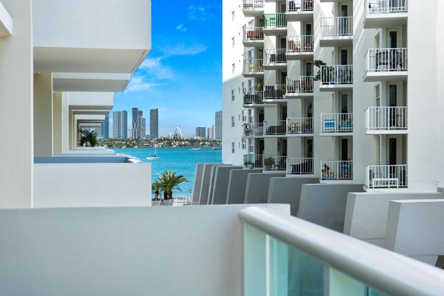 1200 West Avenue 316, Miami Beach, FL 33139