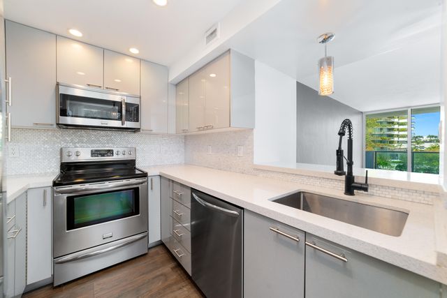 1200 West Avenue 316, Miami Beach, FL 33139